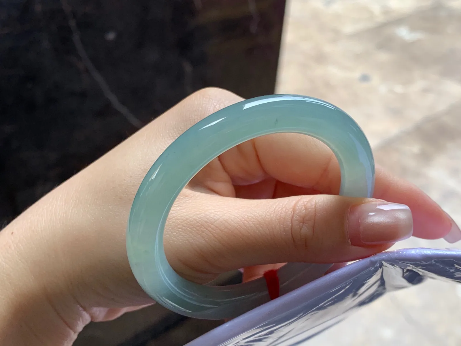 蓝水圆条手镯
尺寸：52.3-9.1mm
水润十足～小清新 上手好看