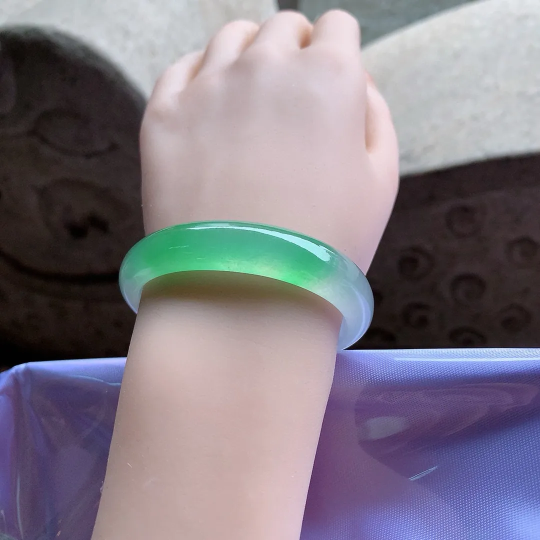 贵妃冰玻帝王绿粉紫 无瑕 尺寸:53.8/47.9/12/6.8 高品质 懂货来 