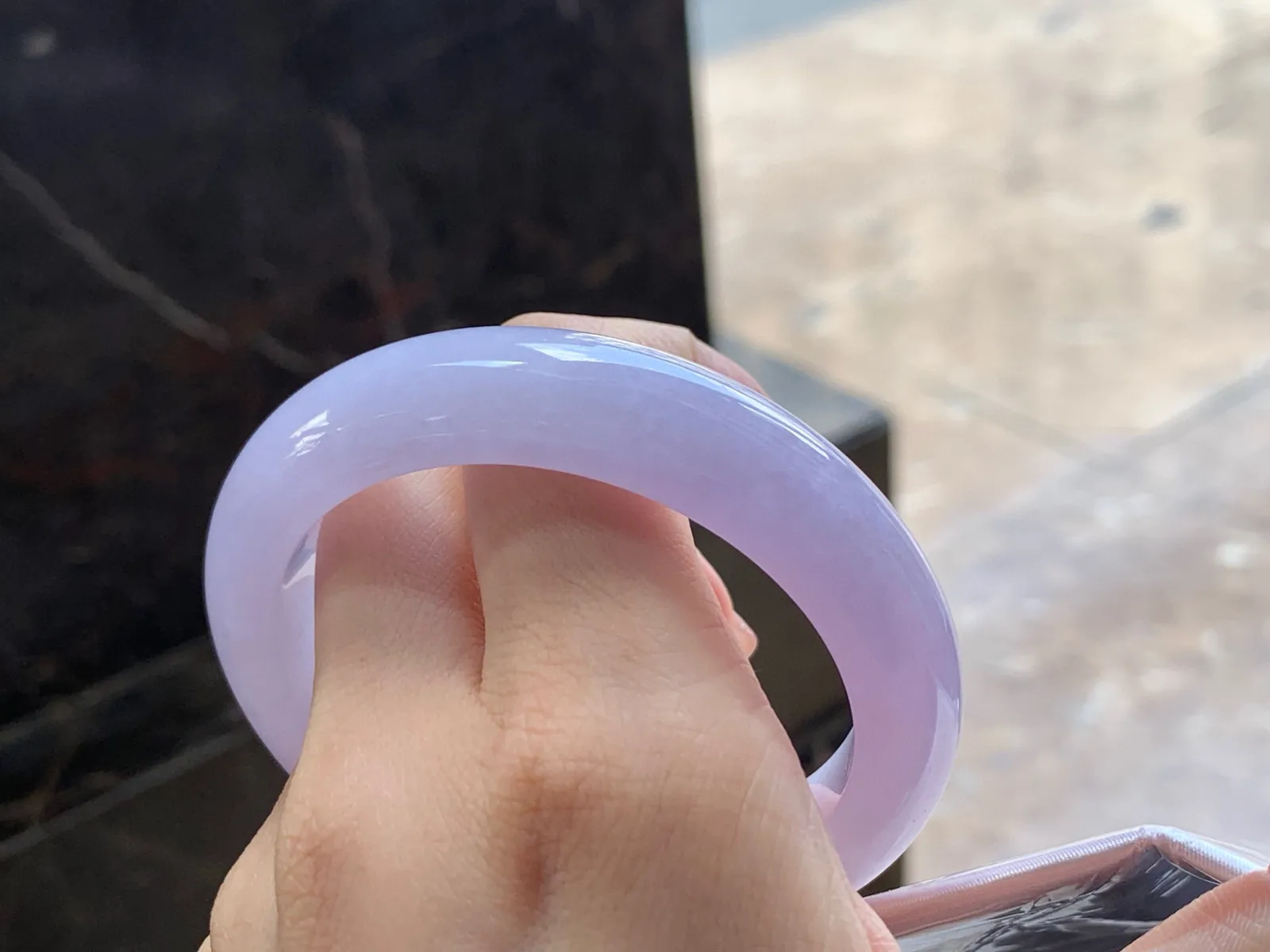春色手镯
尺寸：55-12.8-9.5mm
肉质细腻干净～小清新
