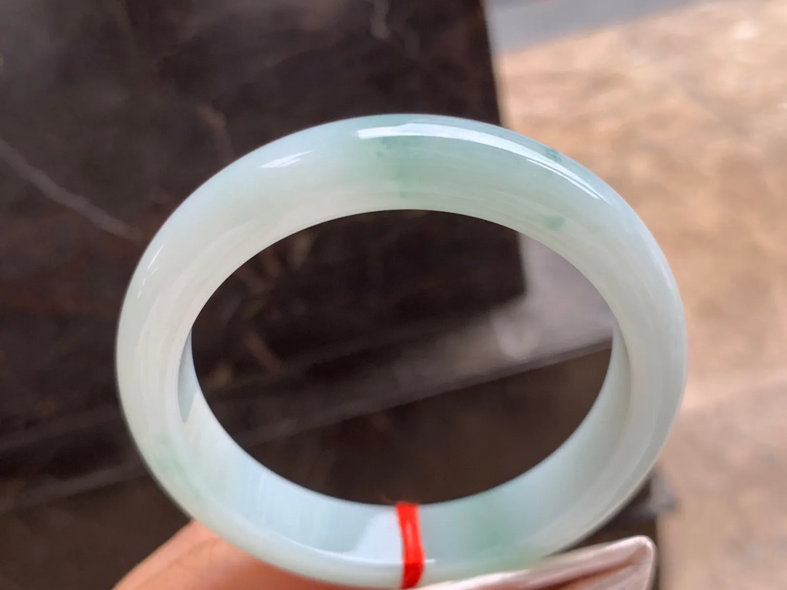 60-13-9mm
飘花手镯 底子细腻干净 花色清爽 大圈口