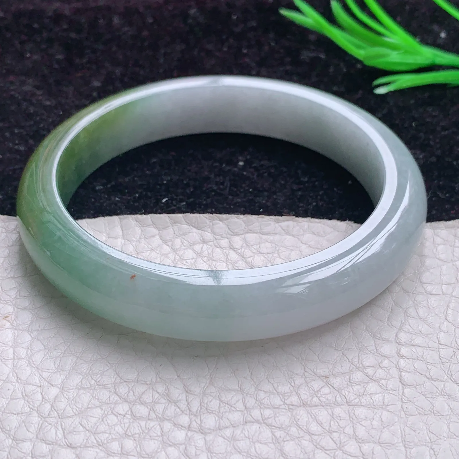 js实拍 大圈口61*12*8.5天然缅甸翡翠A货双彩宽边玉镯 玉手镯