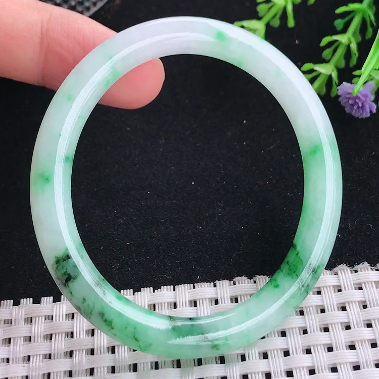 自然光52.8圈口老坑精美冰润飘绿花贵妃手镯翡翠玉镯尺寸52.8/46.3/7/7.6