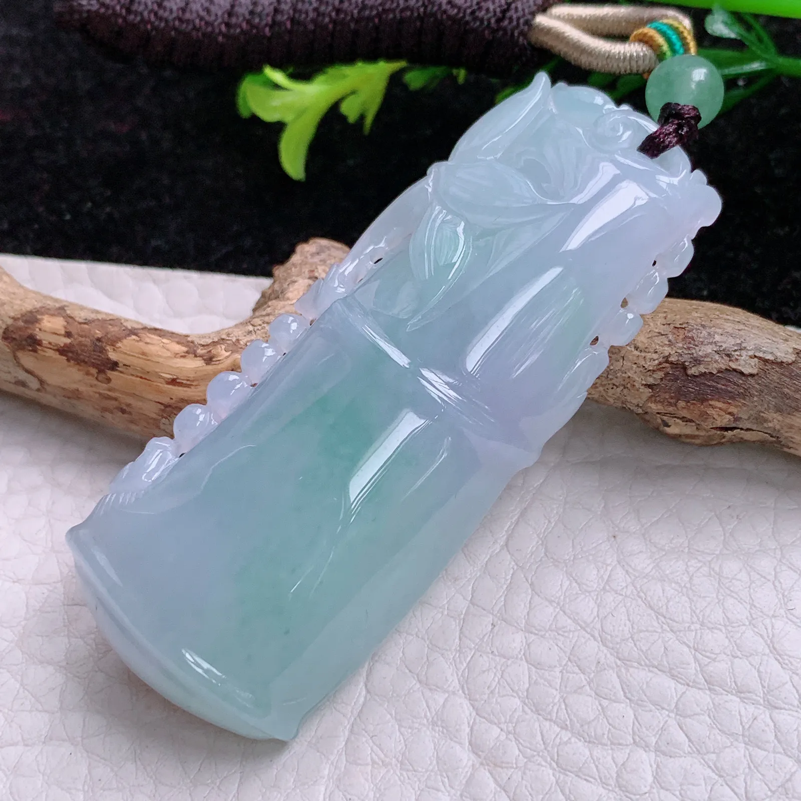 zen实拍62*25*12缅甸翡翠A货胶感淡春带彩竹节 胸有成竹玉吊坠 玉挂件