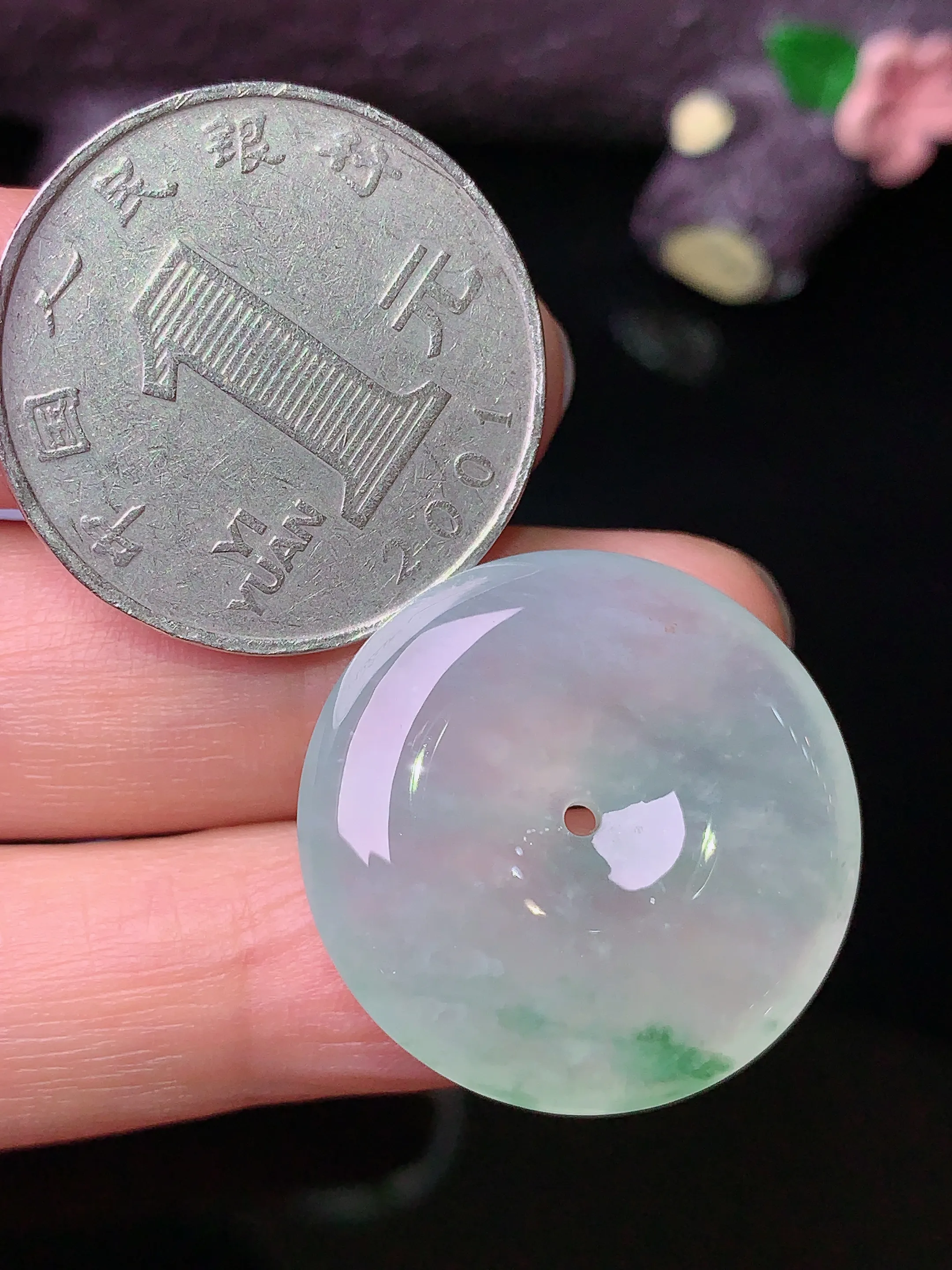 冰种平安扣吊坠 玉质细腻 色泽清新艳丽 整体尺寸24.8*5.7