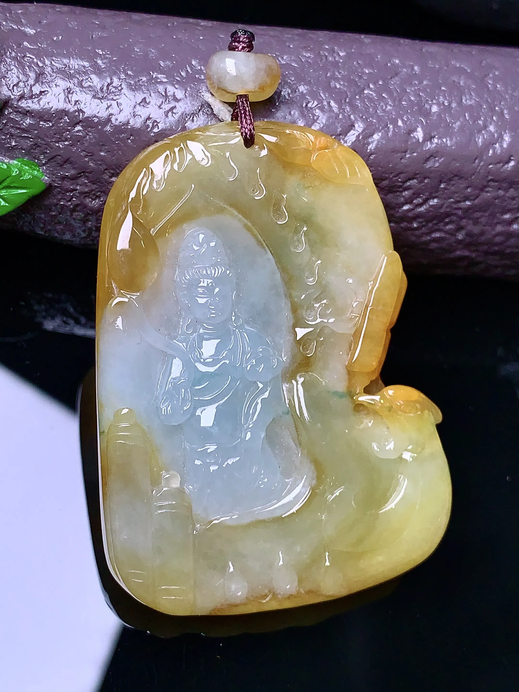 黄翡观音吊坠 玉质细腻 色泽清新艳丽 整体尺寸49*35.6*6.7