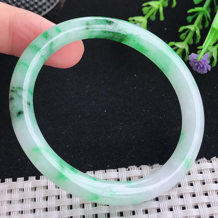 自然光52.8圈口老坑精美冰润飘绿花贵妃手镯翡翠玉镯尺寸52.8/46.3/7/7.6