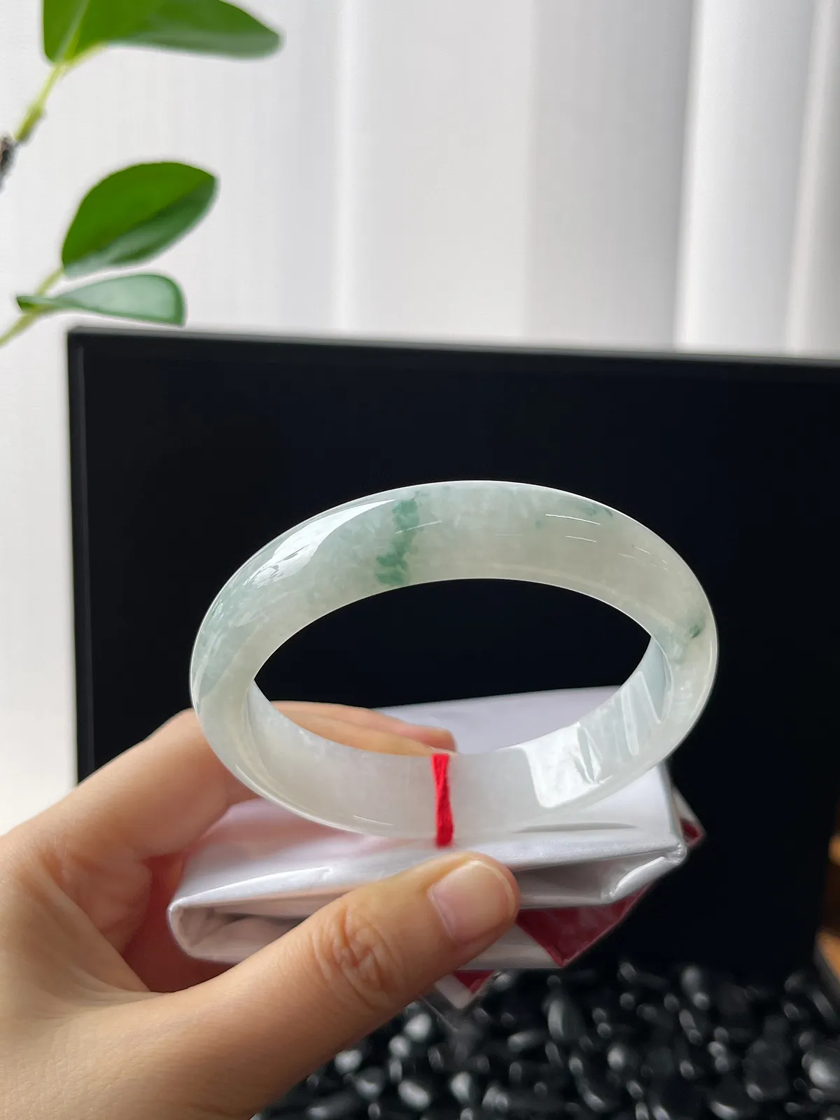 正圈58圈口，翡翠冰糯种飘花手镯