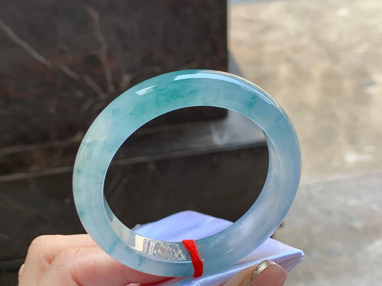 飘花手镯
清爽灵动 53.7/12.2/8.7mm