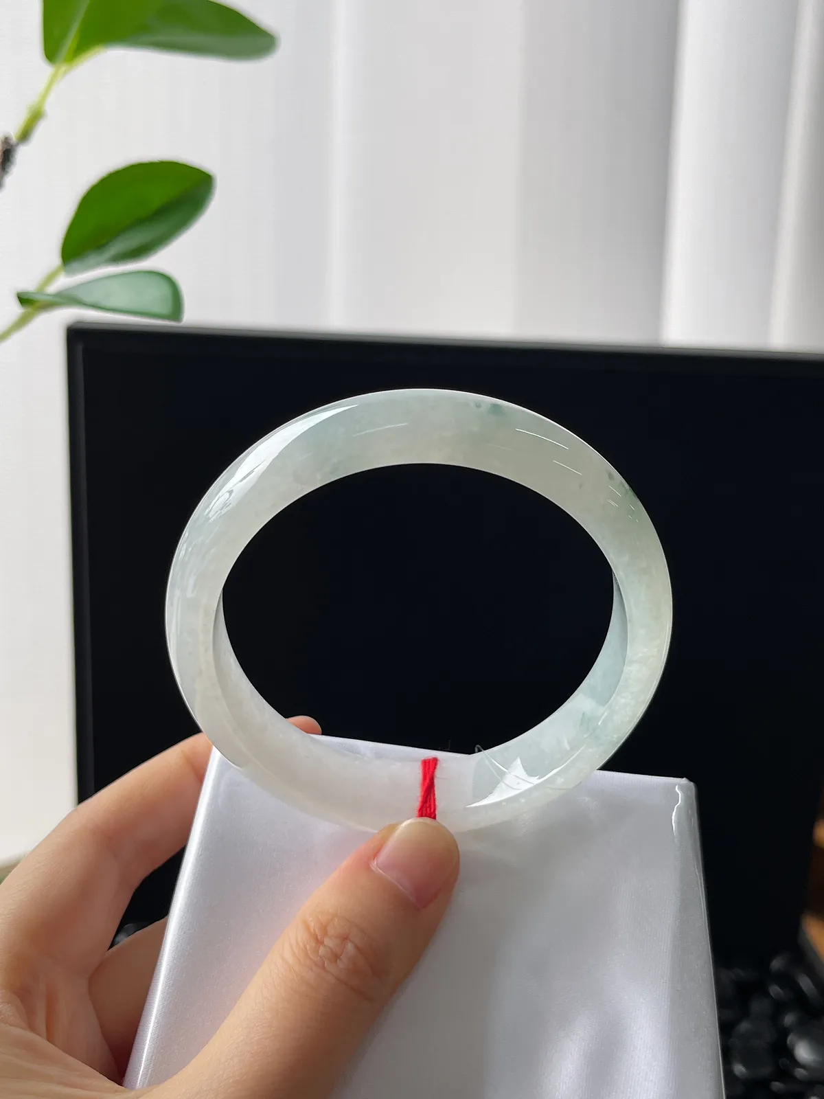 正圈58圈口，翡翠冰糯种飘花手镯
