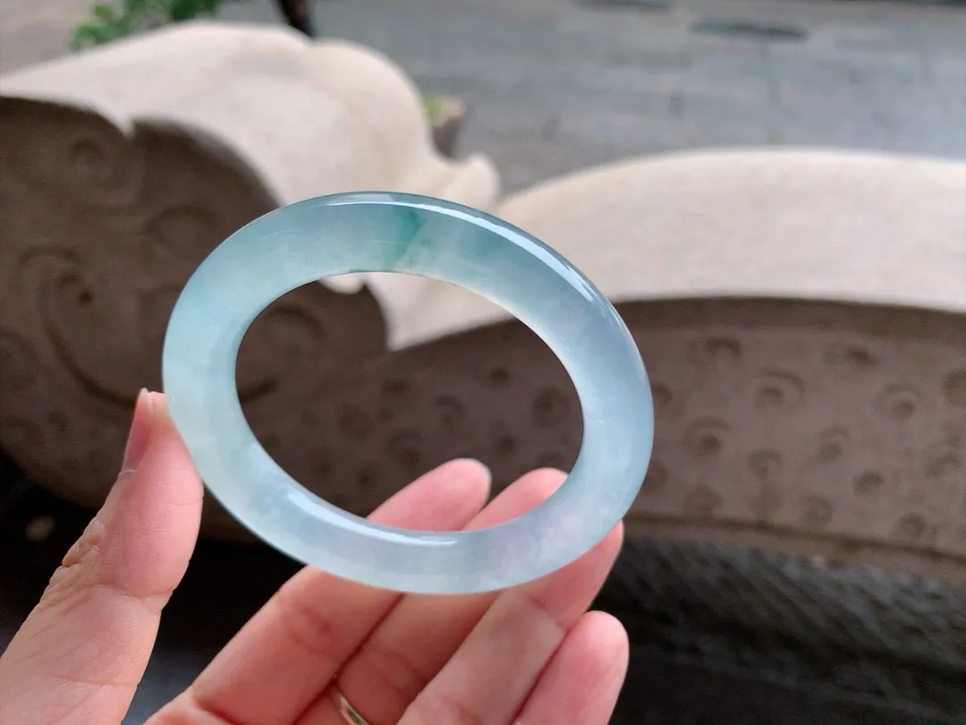 圆条冰玻飘花 无瑕 尺寸:54.1/9.8 花美 种水好🥰🥰
