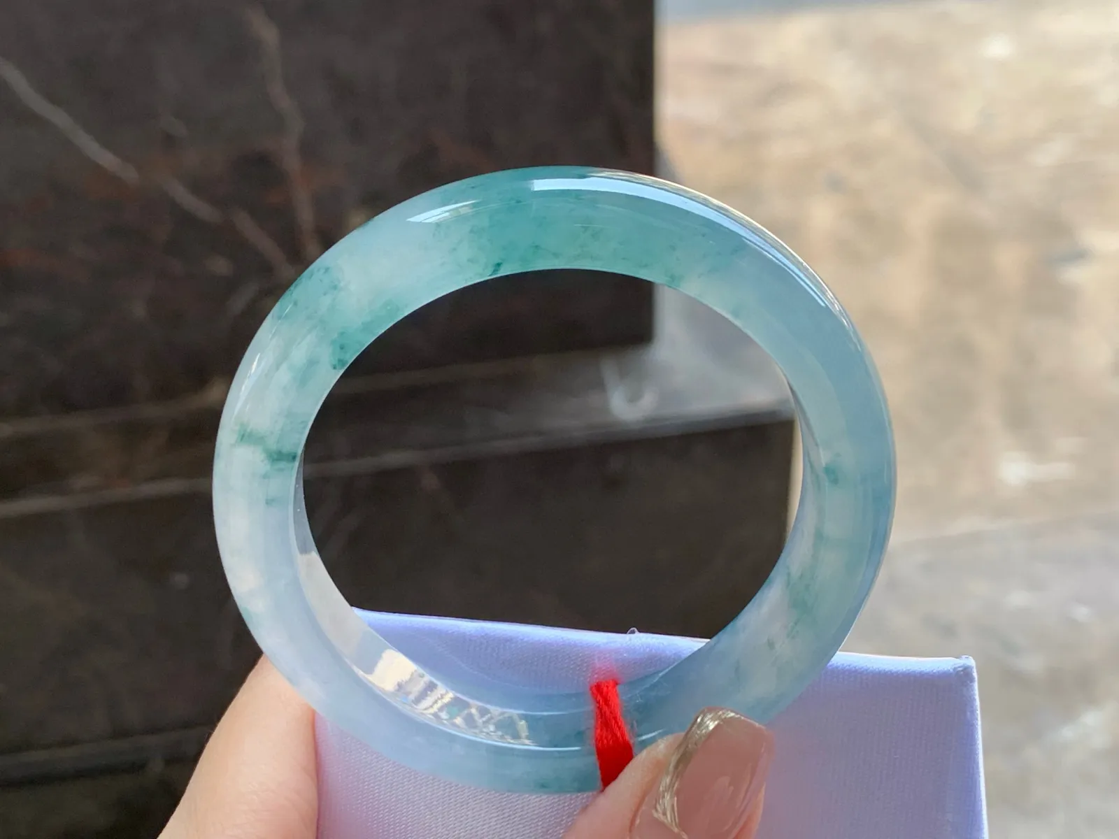 飘花手镯
清爽灵动 53.7/12.2/8.7mm