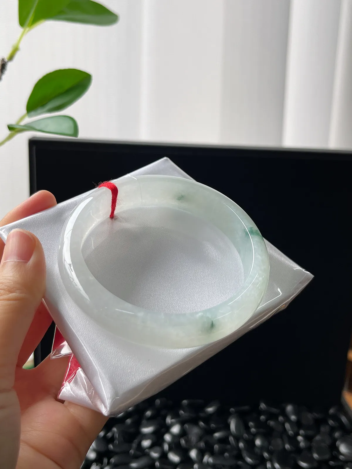 正圈58圈口，翡翠冰糯种飘花手镯