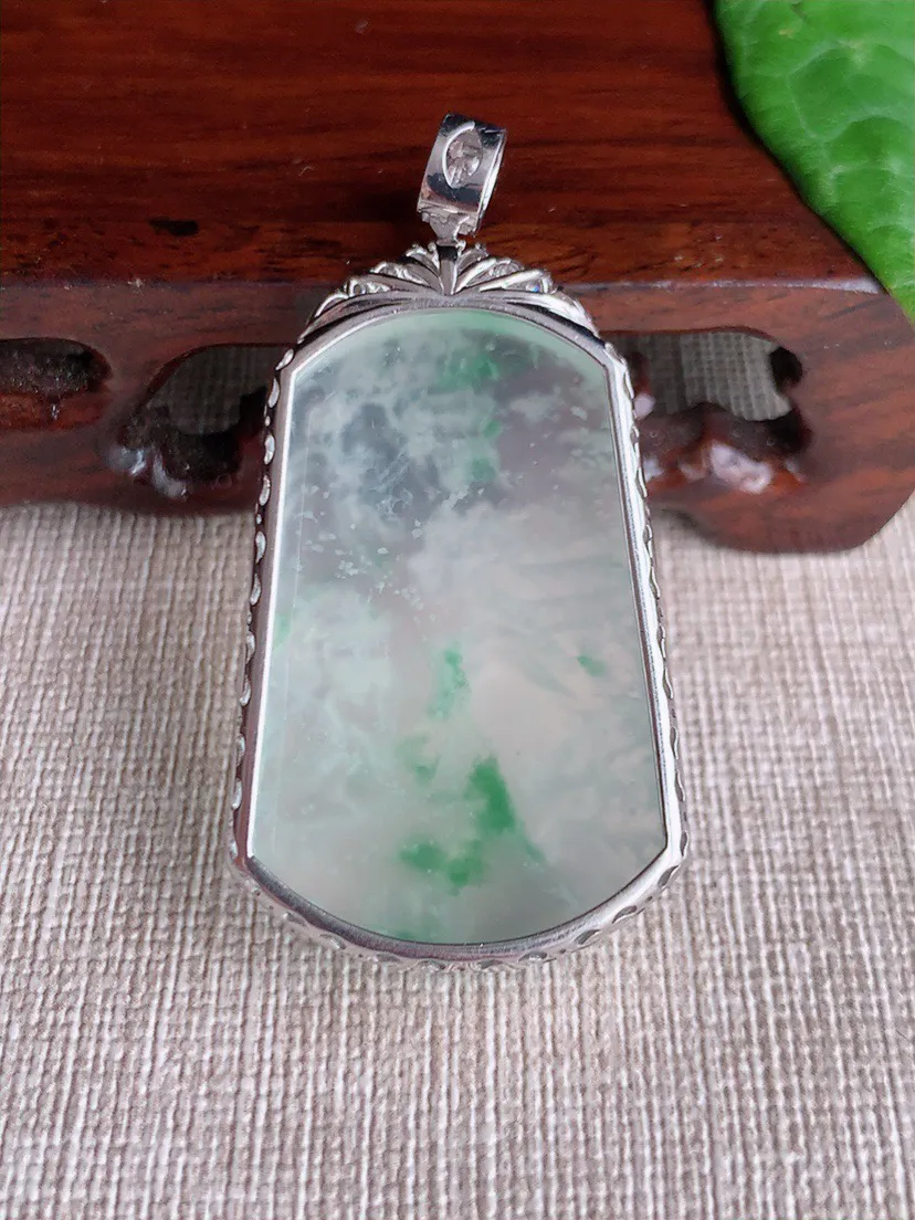 缅甸a货翡翠ddj老坑高冰种18K金镶嵌飘绿意境山水牌吊坠 整体50×38.3×24.8×8.3mm 12.27