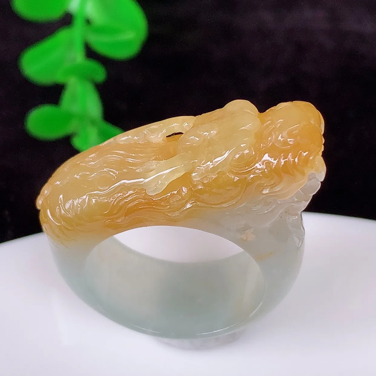 自然光实拍，冰润黄翡龙头19mm内径翡翠扳指，冰润指环，玉扳指，财源滚滚，玉质细腻起胶，20圈口，种水好！#1.6