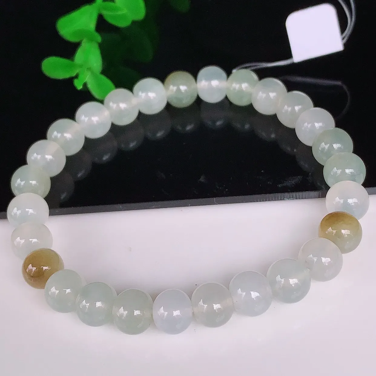 自然光实拍，冰润冰种黄翡圆珠翡翠手串手链，种老水足，冰清玉润  颜色漂亮  #49.6取一尺寸7.5