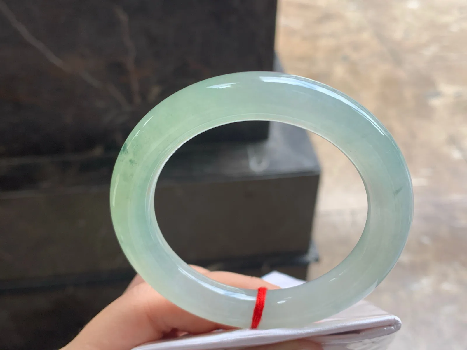 56-11

冰种圆条手镯^_^水润冰透