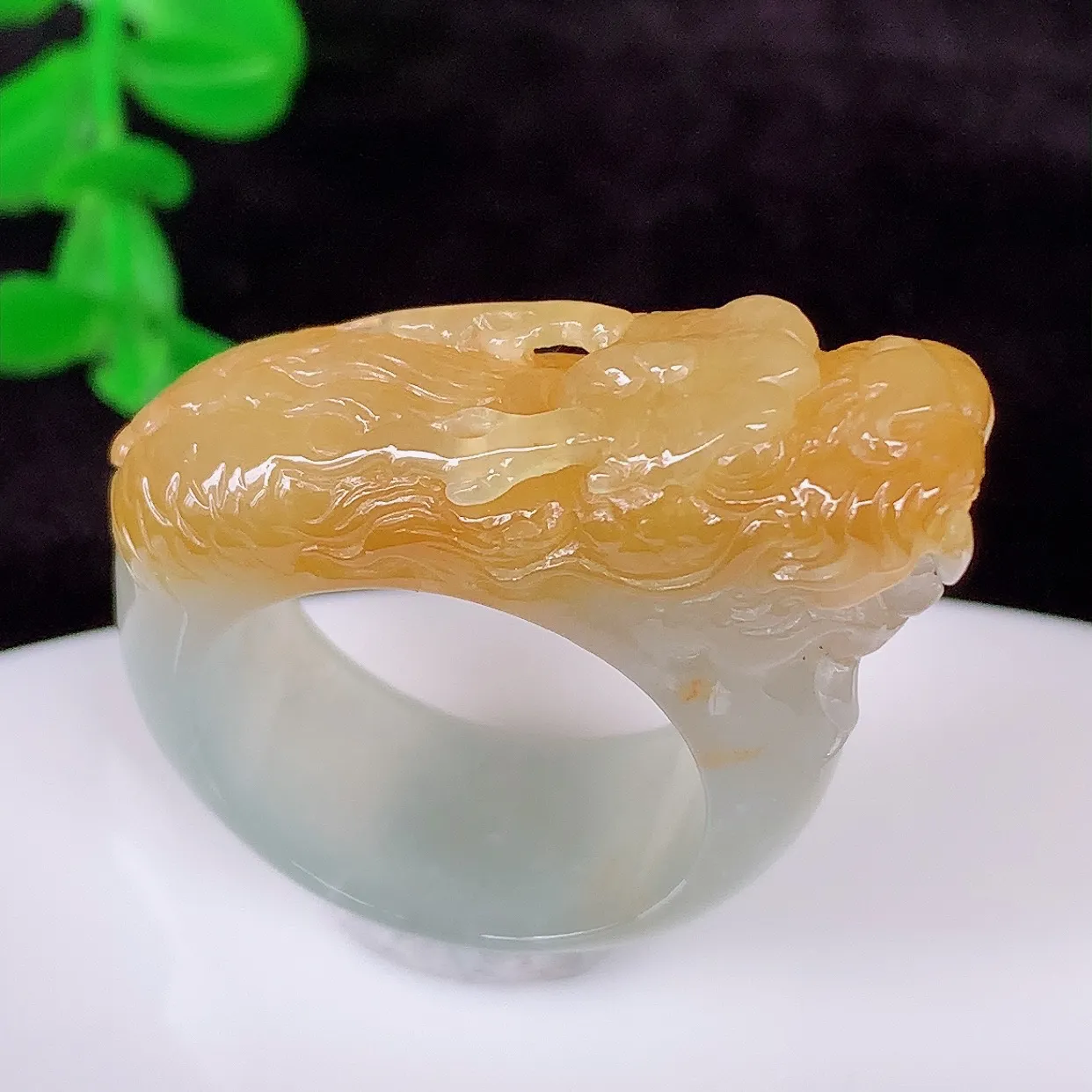 自然光实拍，冰润黄翡龙头19mm内径翡翠扳指，冰润指环，玉扳指，财源滚滚，玉质细腻起胶，20圈口，种水好！#1.6