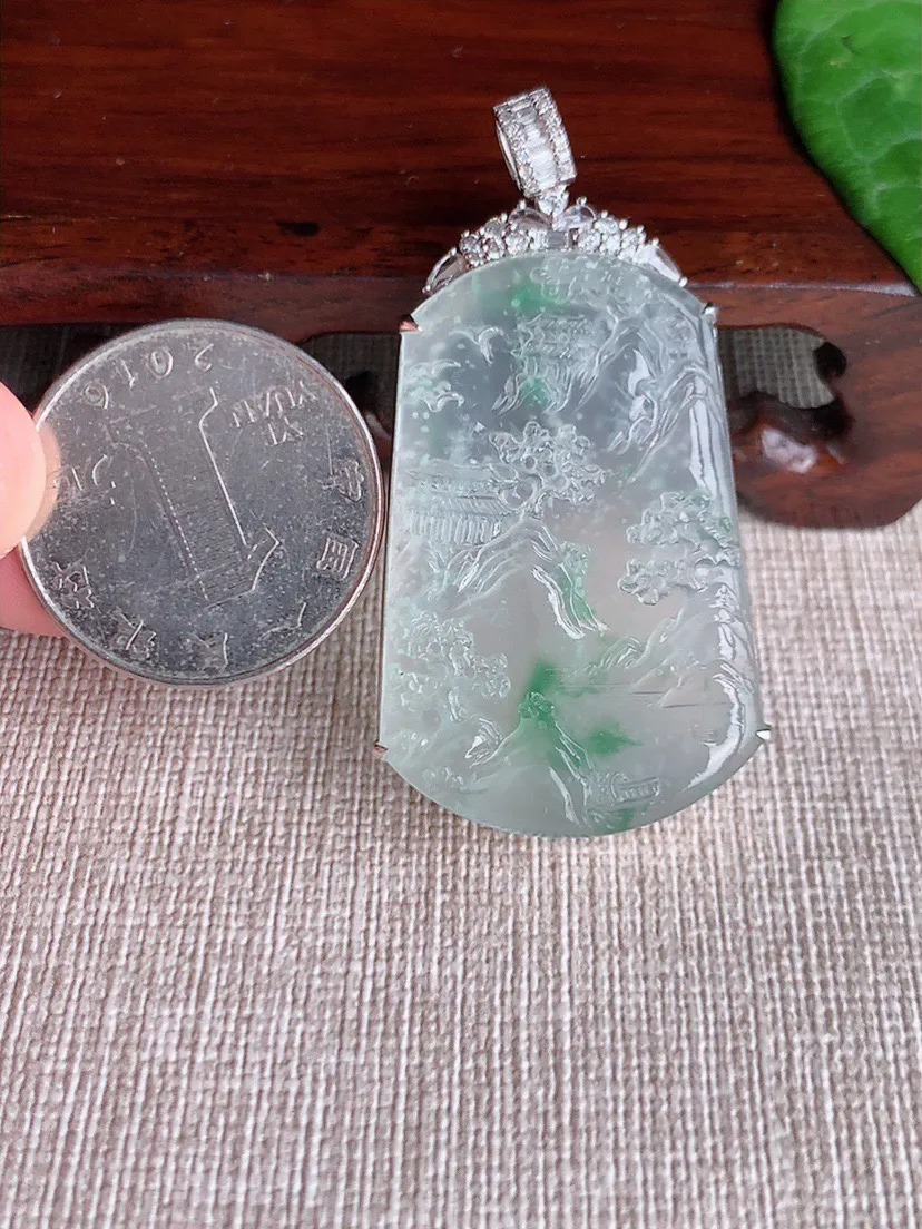 缅甸a货翡翠ddj老坑高冰种18K金镶嵌飘绿意境山水牌吊坠 整体50×38.3×24.8×8.3mm 12.27