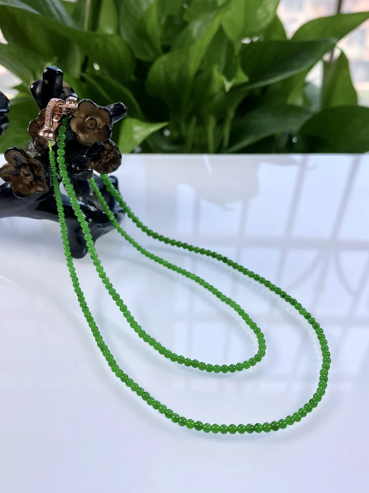 收藏级别，缅甸天然翡翠A货，卡3高冰种起光起胶满绿帝王绿小米珠塔珠圆珠项链手链，尺寸：大珠3mm～小