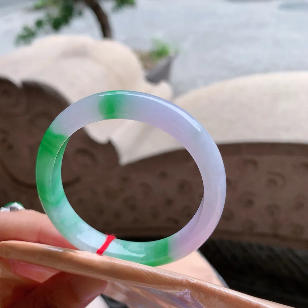 贵妃冰春彩 无瑕 尺寸:58/51.3/9.3/7.1（正圈55-56可戴）   性价比超高