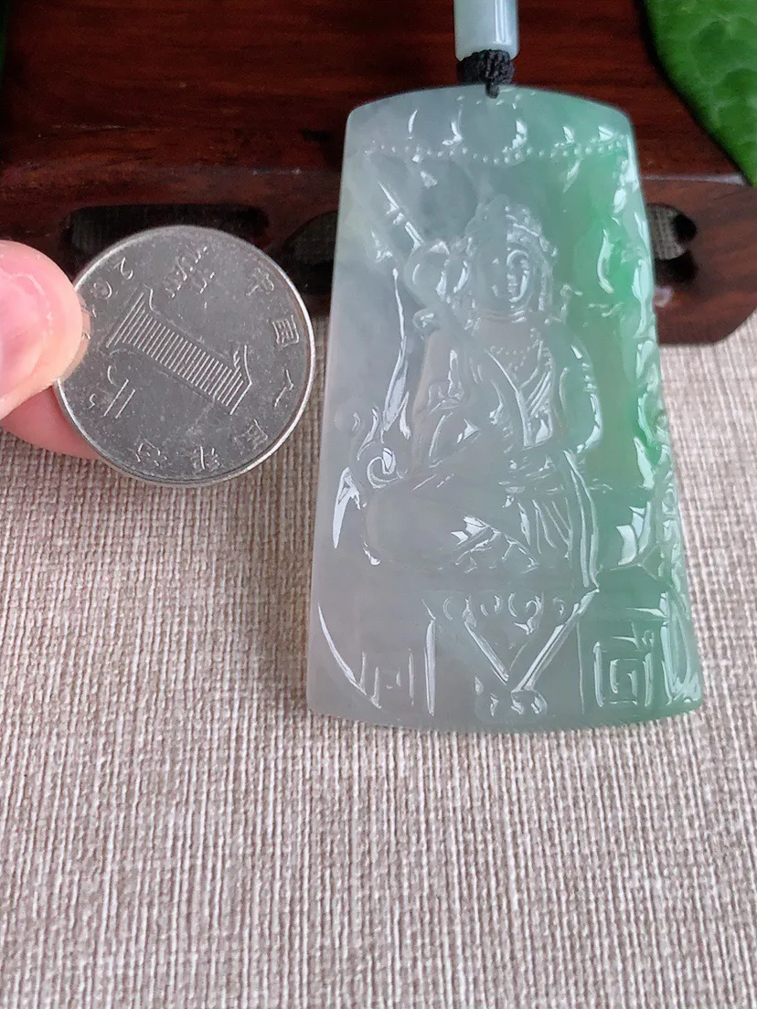 缅甸a货翡翠ddj老坑冰种飘绿大势至菩萨吊坠 整体62.4×36.5×5.4mm 33.22