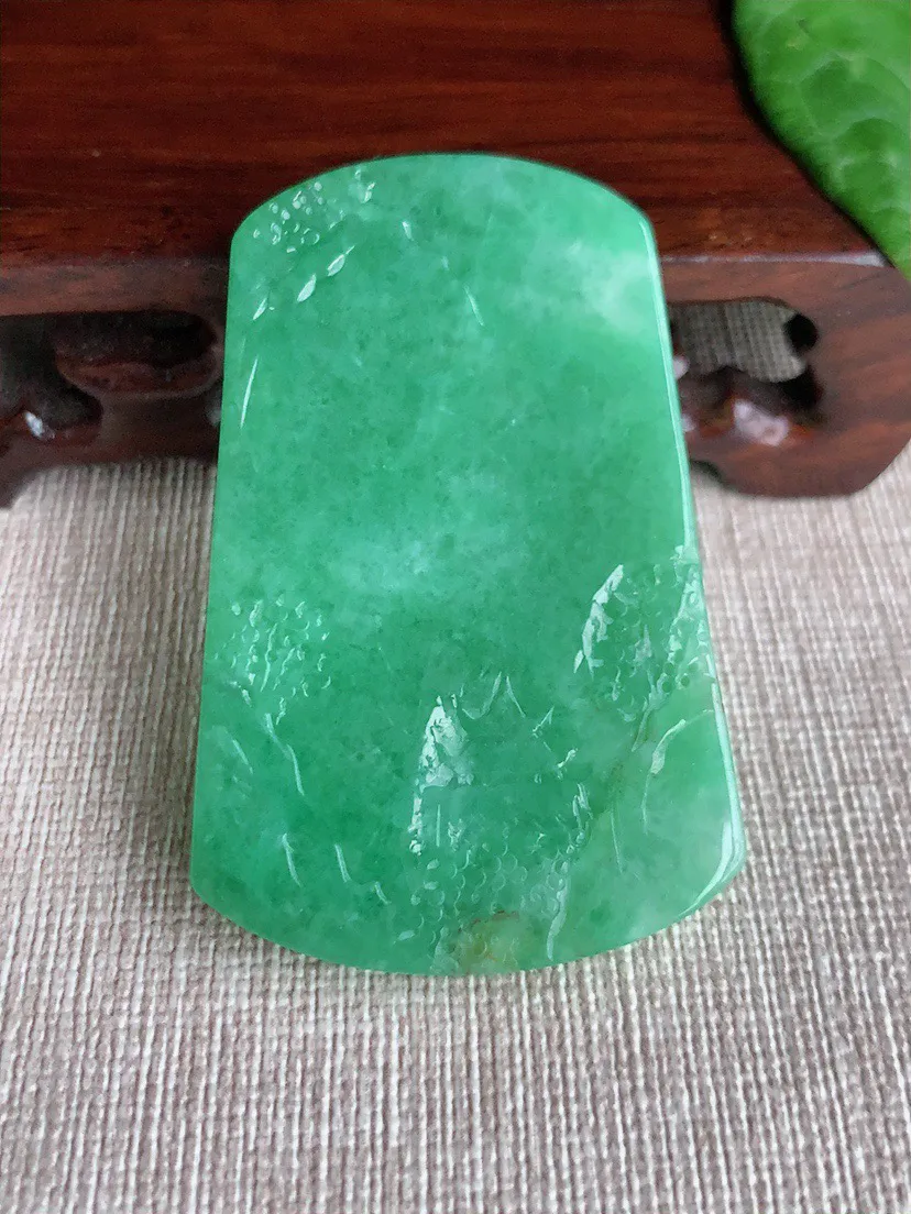 缅甸a货翡翠ddj老坑冰润满绿意境山水牌吊坠  整体54.5×35×5mm 23.23