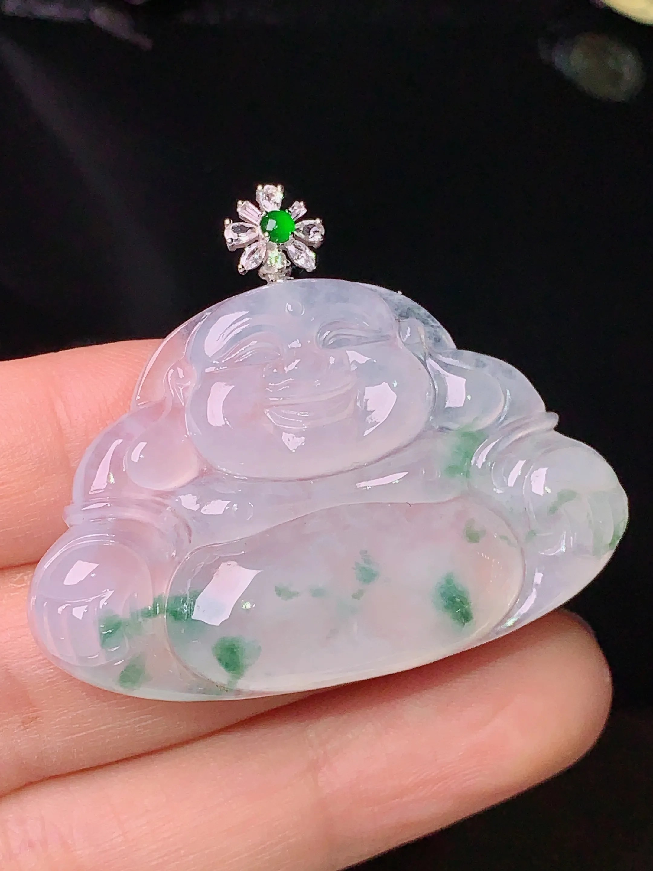 18k金钻镶嵌飘绿佛公吊坠 玉质细腻 色泽清新艳丽 整体尺寸36.7*43*5.6