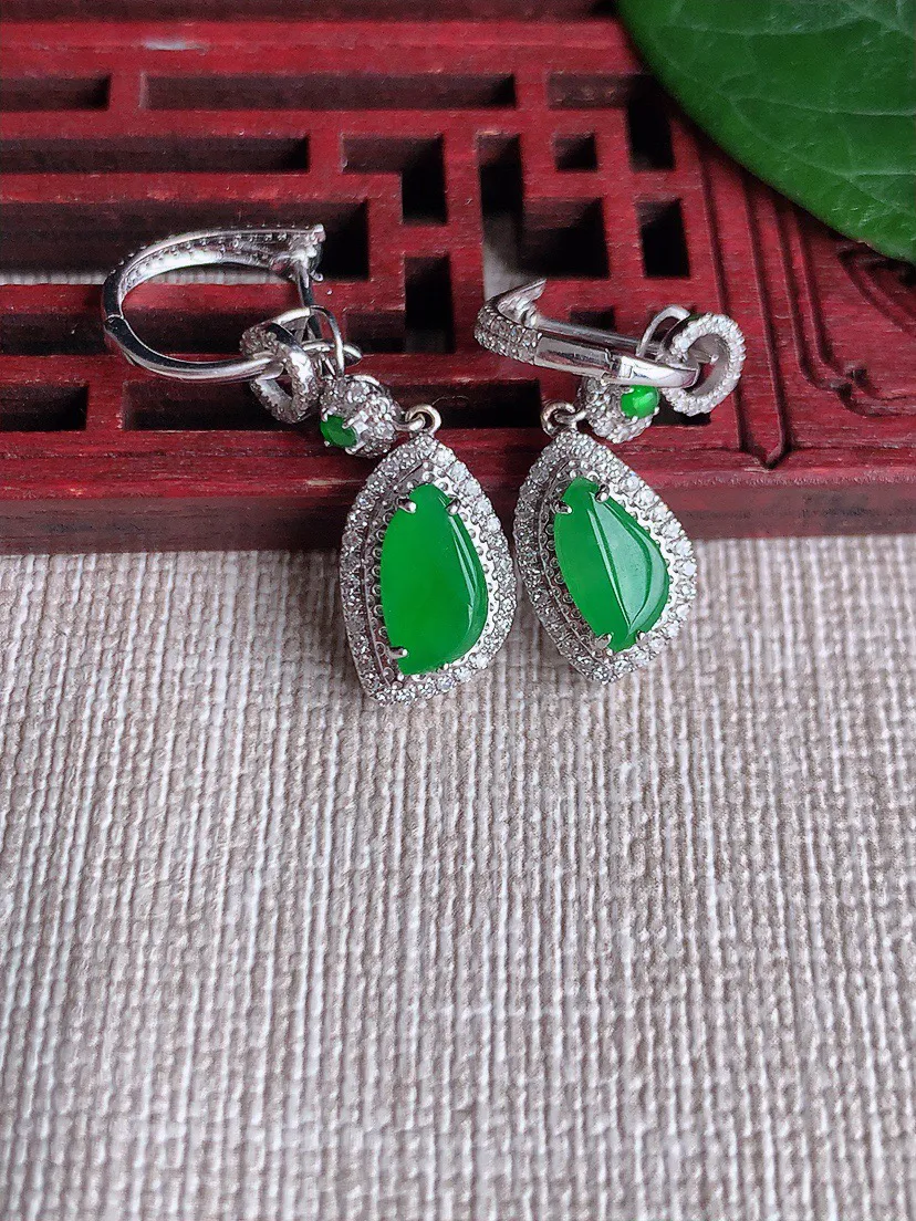 缅甸a货翡翠ddj老坑冰种18K金镶嵌阳绿随形耳坠 整体9×5×5.8mm 4.29