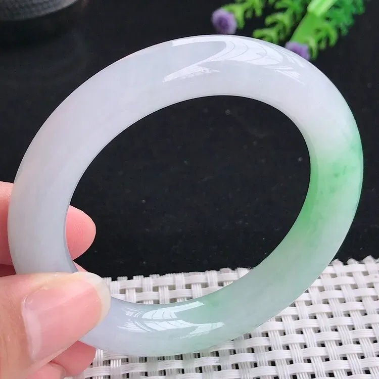 自然光54圈口老坑冰润果冻胶飘绿圆条手镯翡翠玉镯尺寸54/11.6/10.8