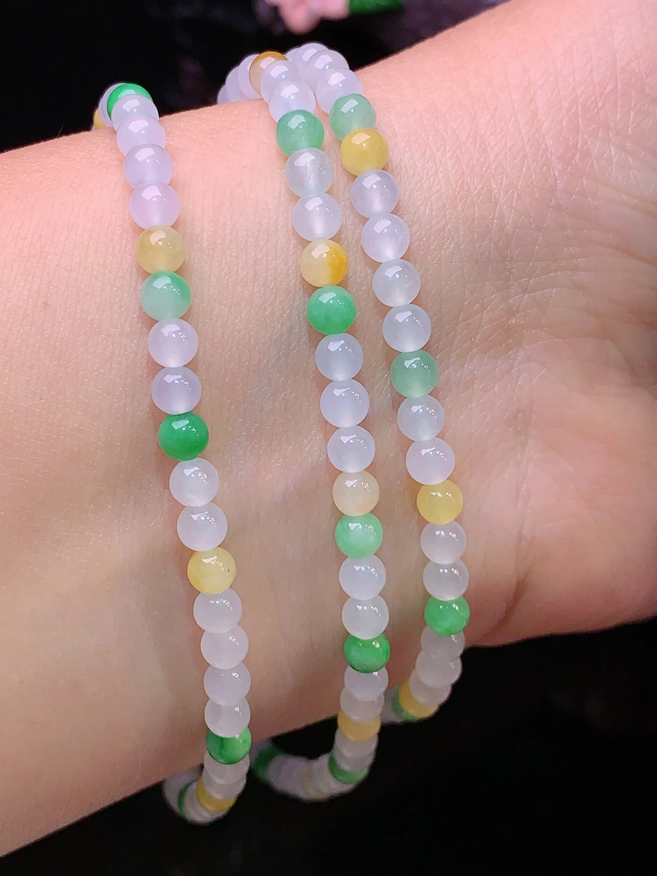 多宝圆珠项链 玉质细腻 色泽清新艳丽 整体尺寸3.8