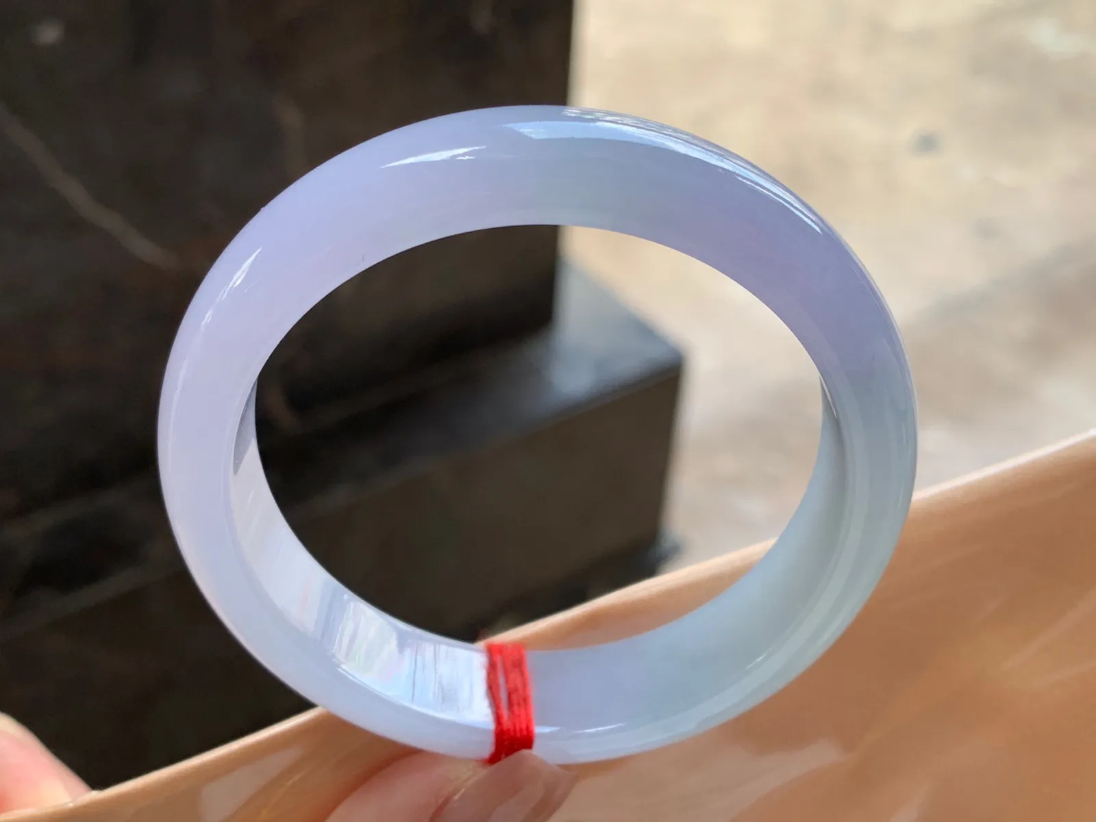 紫罗兰手镯
尺寸：56.5-13.5-7.7mm
水润十足～小清新上手好看