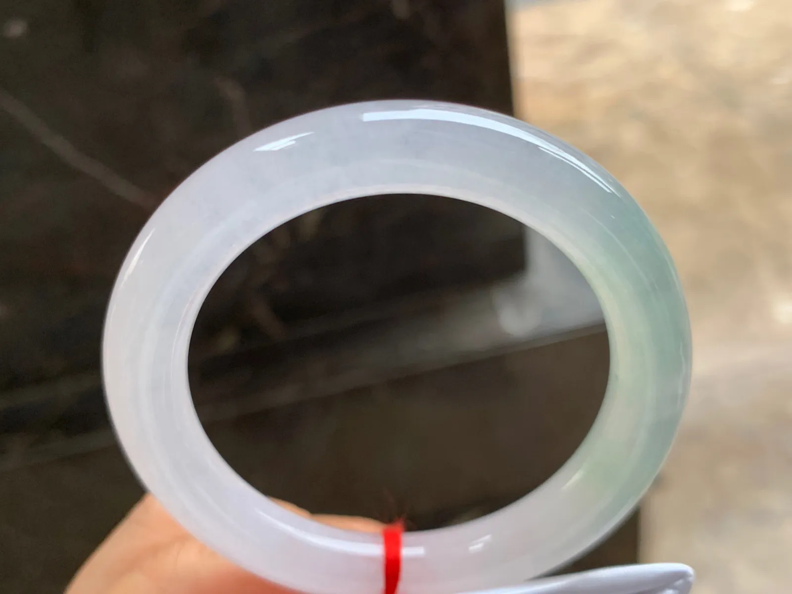 52-10mm
冰紫圆条手镯 水润冰透 胶感满满 上手仙气飘飘