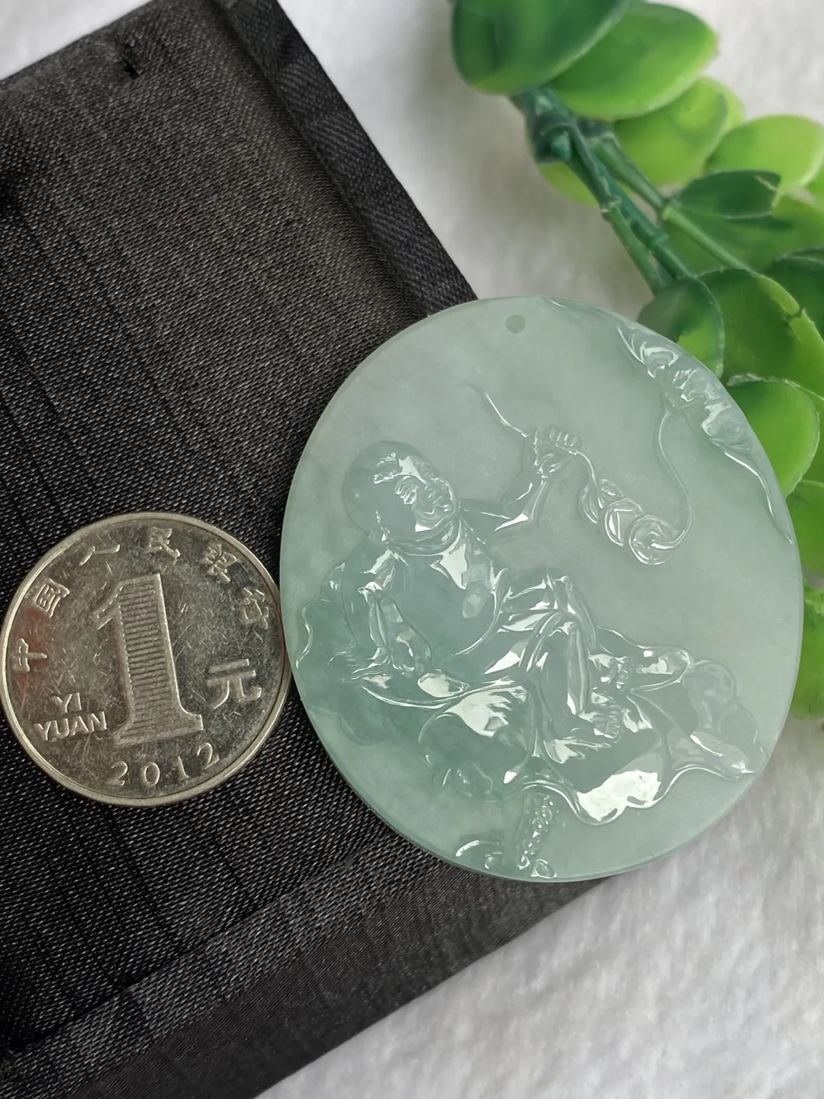 推荐【荷叶童子】连生贵子，福在眼前，磨砂与精抛两种工艺，无纹裂，水润，细腻，微透，品相佳～～