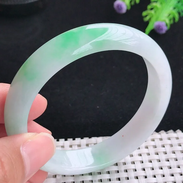 自然光58圈口老坑精美温润飘阳绿手镯翡翠玉镯尺寸58/13.6/7.6