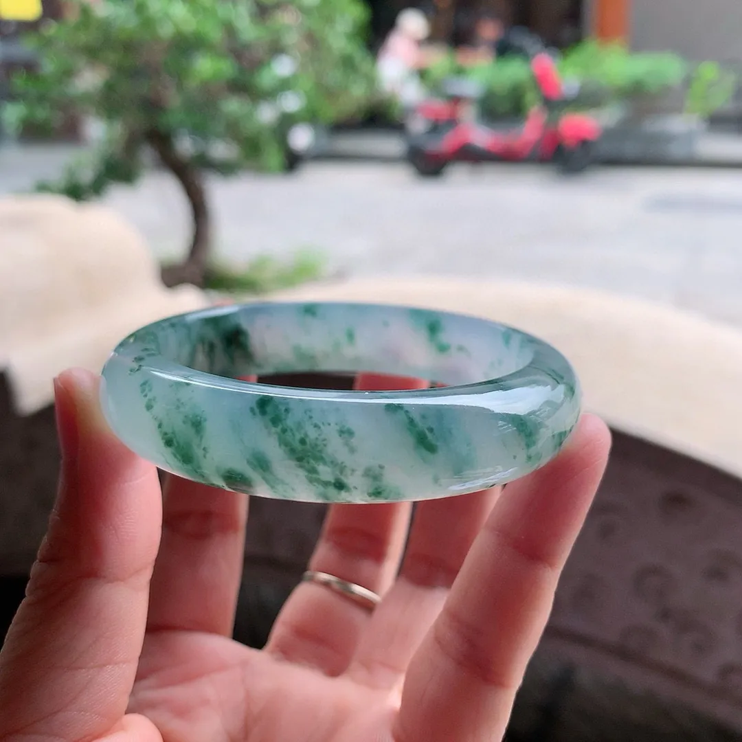 正圈冰玻绿花带点天空蓝的味道 无瑕 尺寸:55.6/13.3/8.5  上手超美一幅画