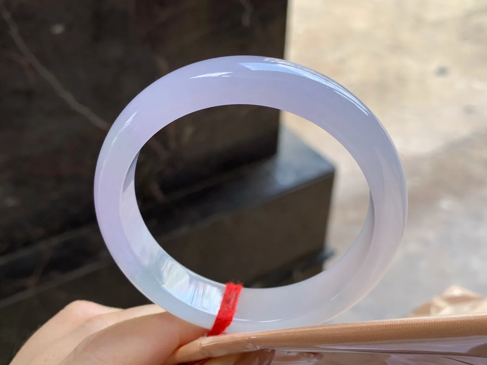 紫罗兰手镯
尺寸：56.5-13.5-7.7mm
水润十足～小清新上手好看