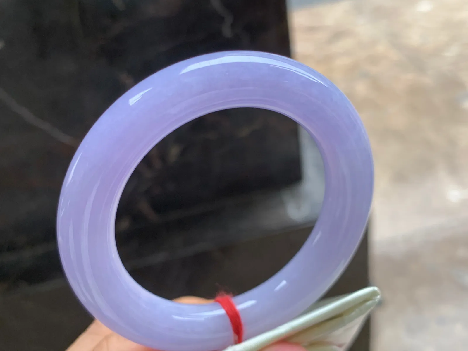 52.5-11mm
紫罗兰圆条手镯 颜色浓郁 条形优秀 上手高贵大气