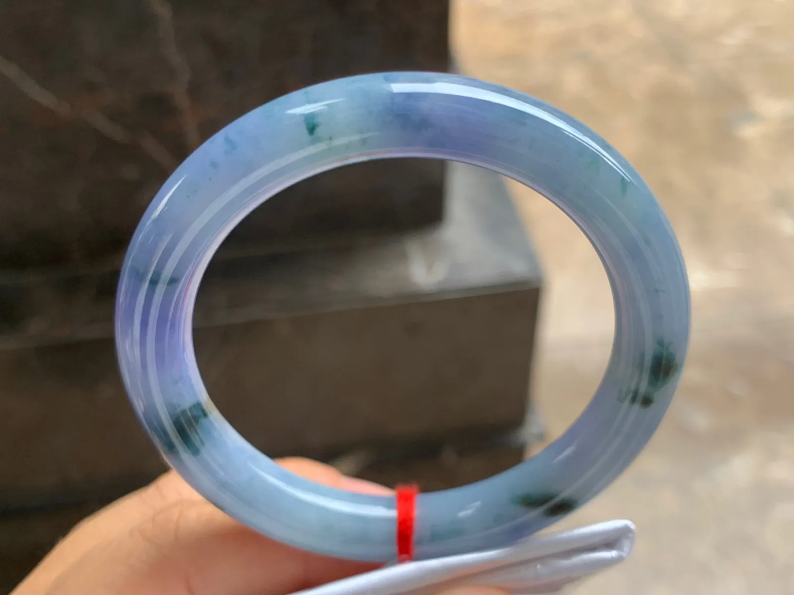 56-9.5mm
紫罗兰飘花圆条手镯 种好细腻 茄紫色