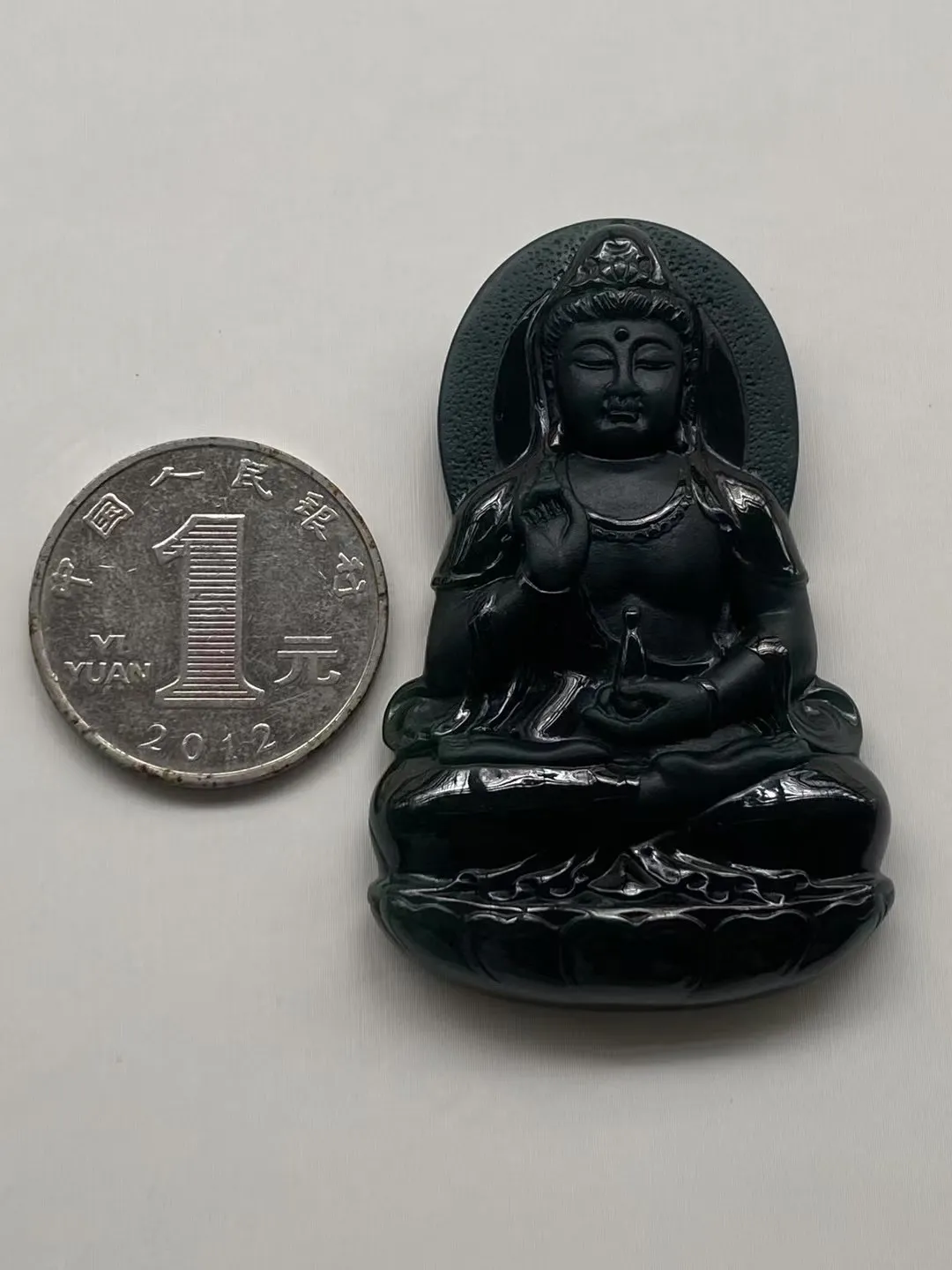 墨翠【观音菩萨】细腻干净，黑度好，性价比高，雕工精湛，打灯透绿.