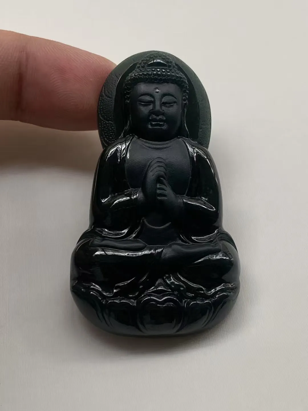 墨翠【大日如来】细腻干净，黑度好，性价比高，雕工精湛，打灯透绿.