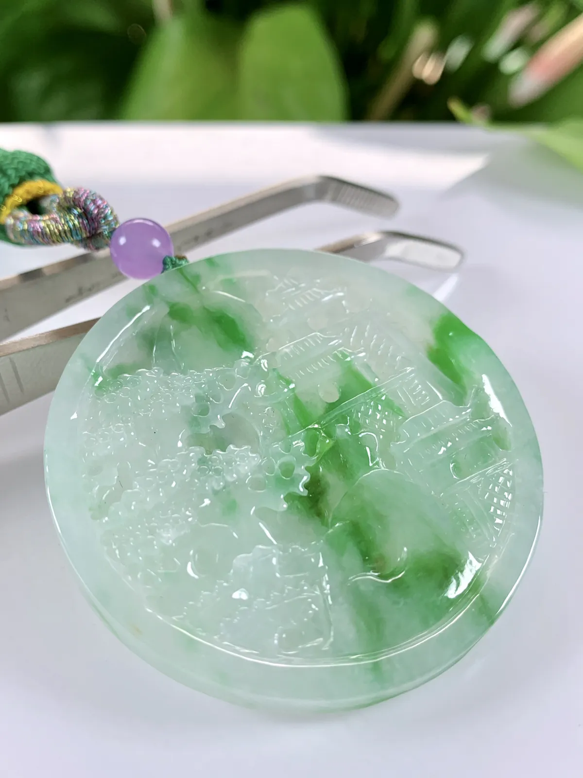 缅甸天然翡翠A货，冰种飘阳绿圆形山水牌吊坠挂件，尺寸：46.5/4.5mm重量：20.86g