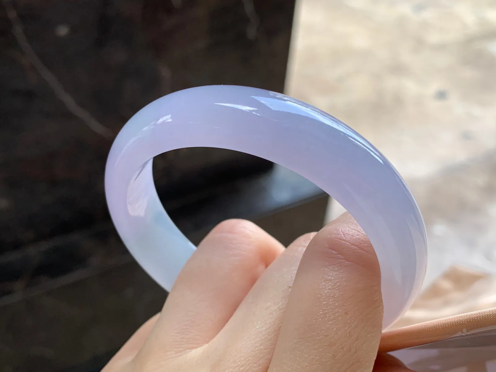 紫罗兰手镯
尺寸：56.5-13.5-7.7mm
水润十足～小清新上手好看