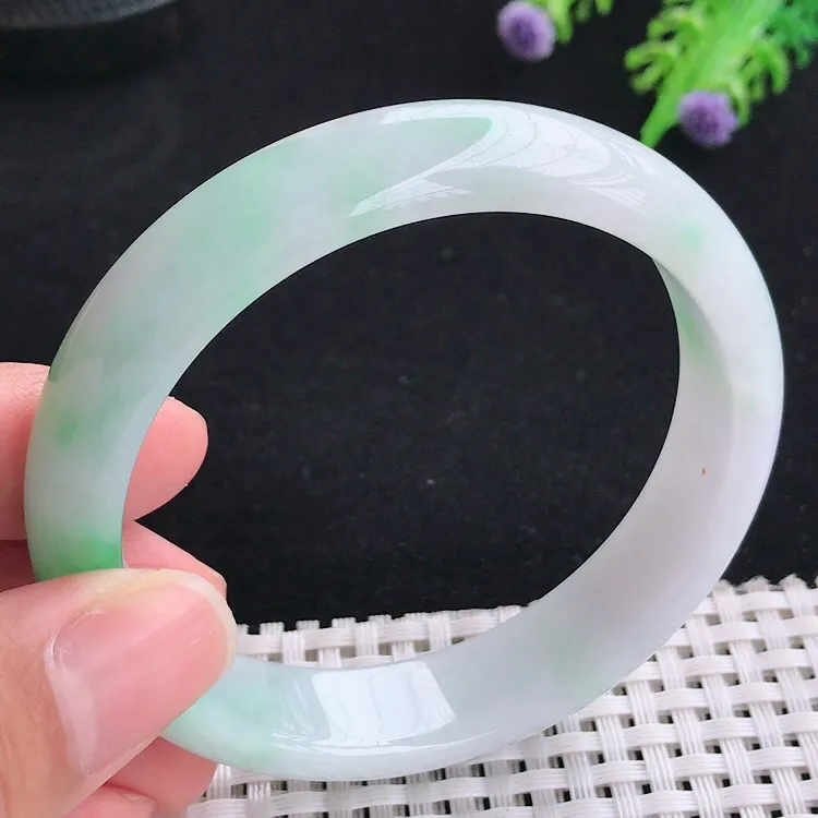 自然光58圈口老坑精美温润飘阳绿手镯翡翠玉镯尺寸58/13.6/7.6