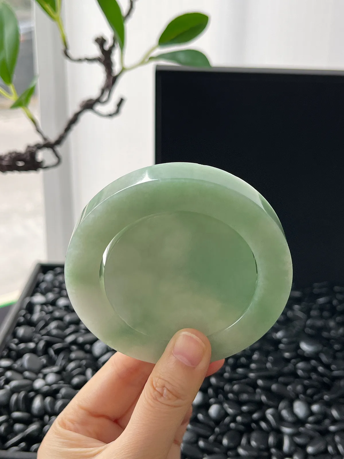 翡翠镯胚带镯心，正圈最大做60.7，圆条最大做56.7