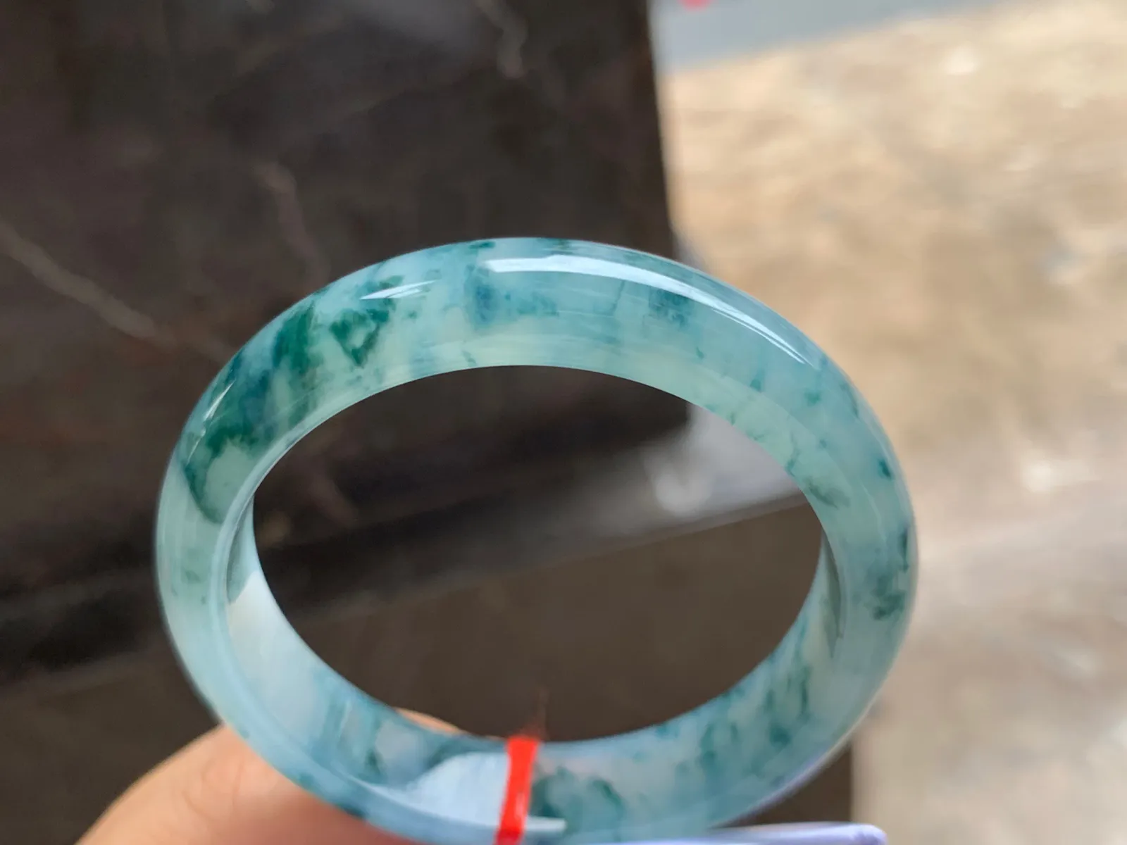 54-12-7.5mm
飘花手镯 种好细腻 花色均匀