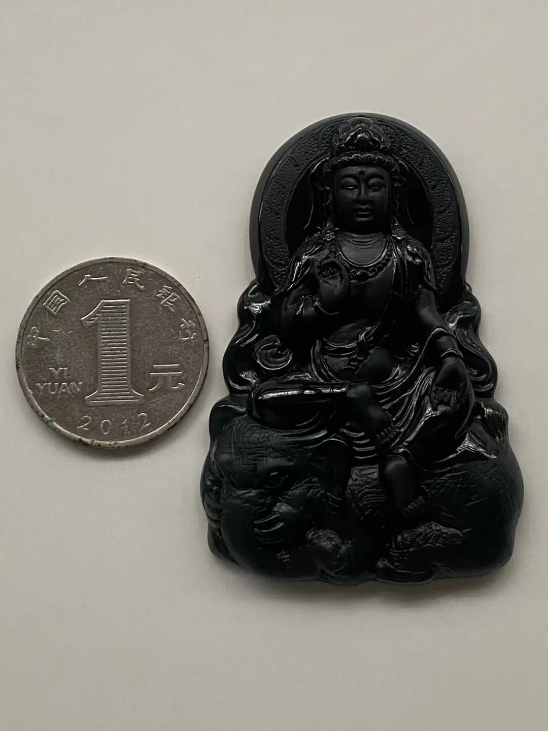 墨翠【普贤菩萨】细腻干净，黑度极黑，性价比高，雕工精湛，打灯透绿.