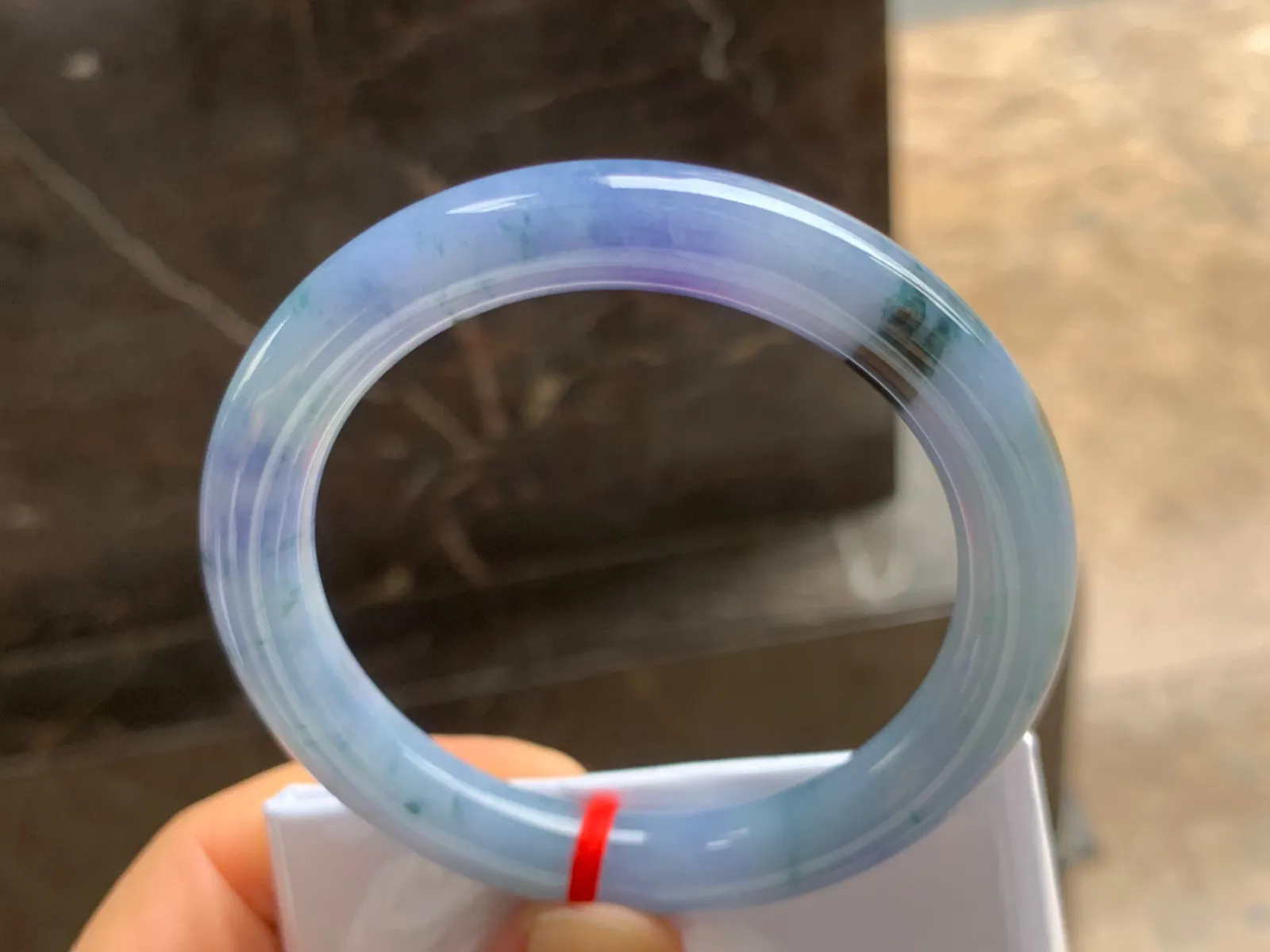 56-9.5mm
紫罗兰飘花圆条手镯 种好细腻 茄紫色