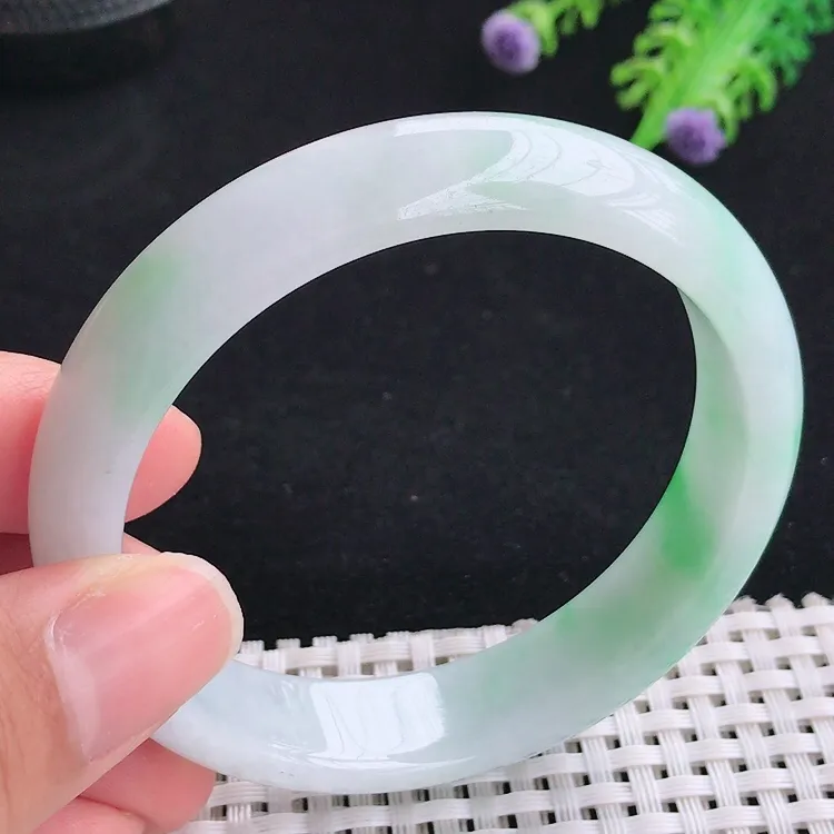 自然光58圈口老坑精美温润飘阳绿手镯翡翠玉镯尺寸58/13.6/7.6