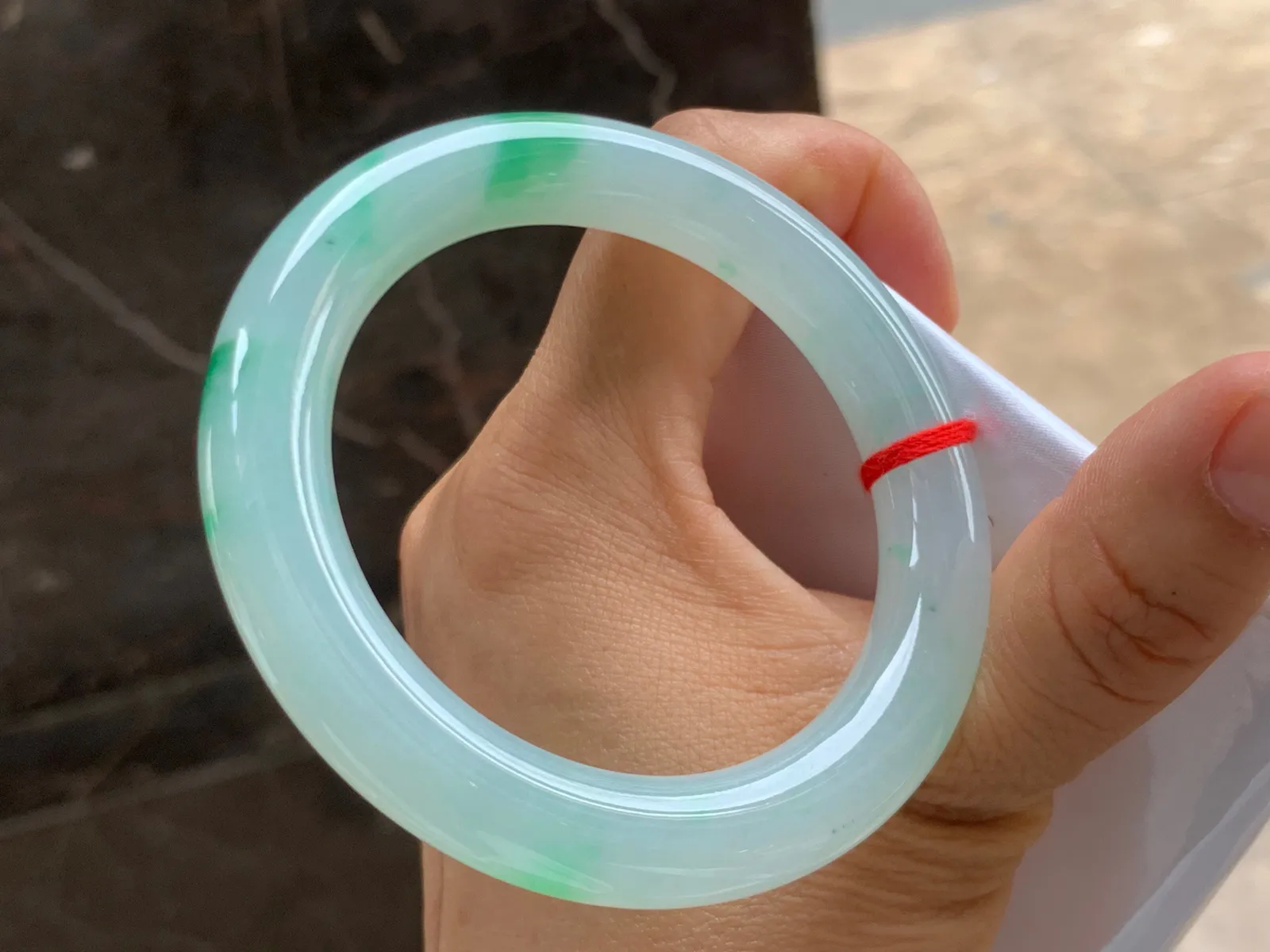 54-9.5mm
冰种带色圆条手镯 水润冰透 清爽