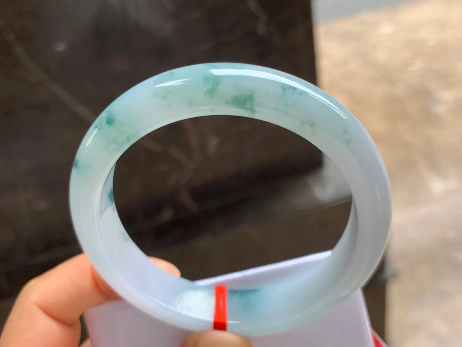 57-12.5-8mm
飘花手镯 底子细腻干净 花色清爽